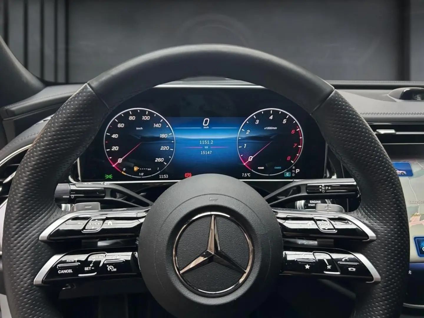 E 450 4M AMG  PANO  BURMESTER  HUD  SUPERSCREEN