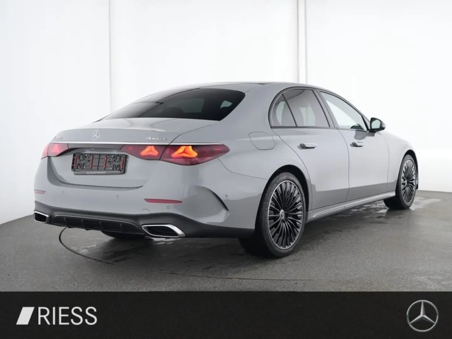 E 400 e 4M AMG Spprt Night Superscreen Pano HUD