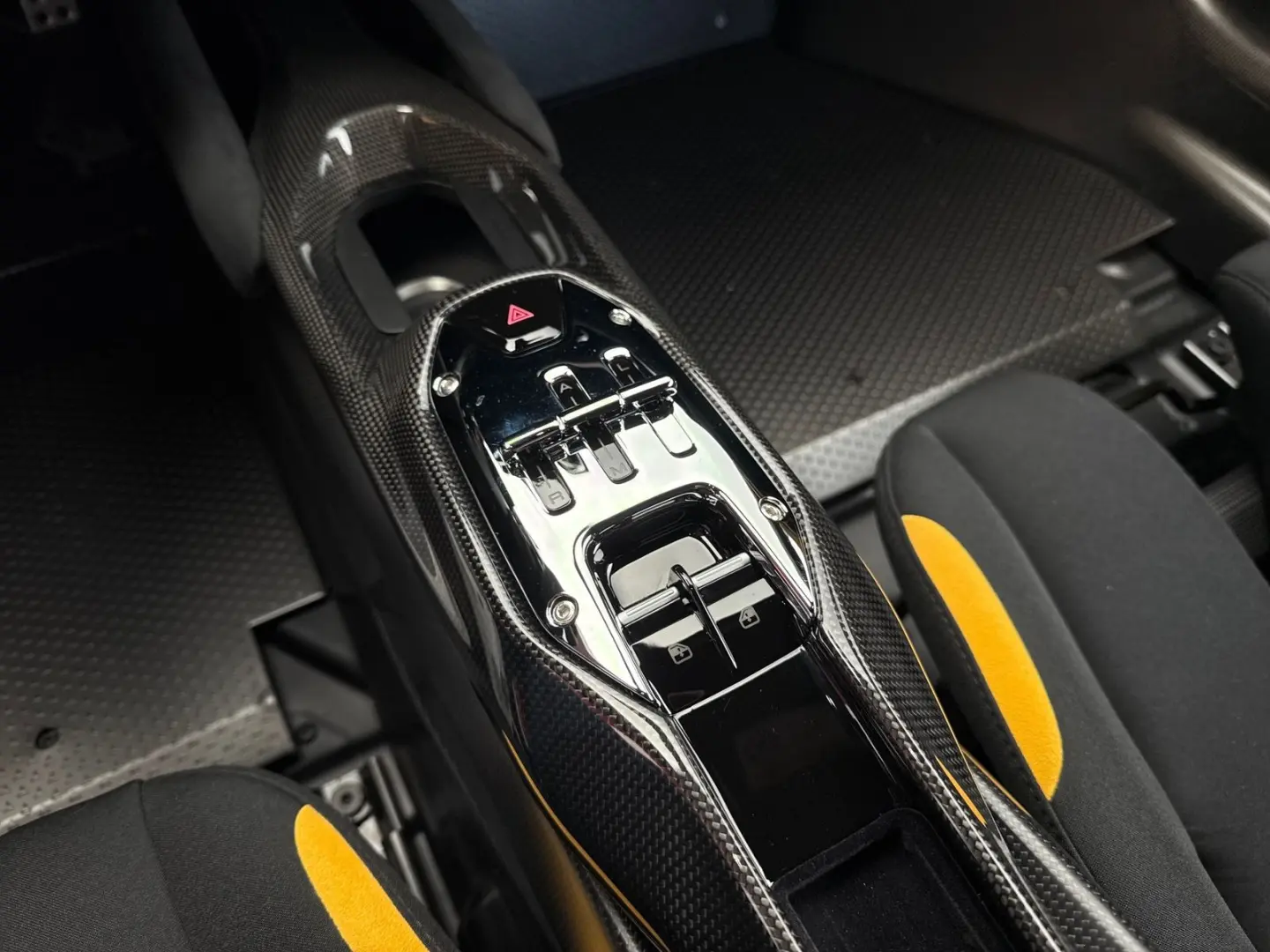 SF90 Stradale XX - LIMITIERT HYPER CLUB