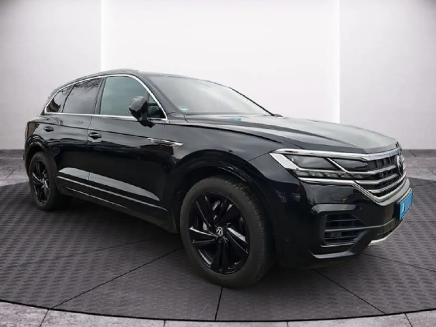 Touareg 3.0 V6 TSI Aut. 4M R-Line PANO LM22 NACH