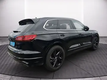 Touareg 3.0 V6 TSI Aut. 4M R-Line PANO LM22 NACH