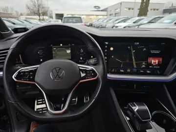 Touareg 3.0 V6 TSI Aut. 4M R-Line PANO LM22 NACH