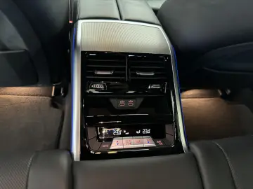 BMW 850M - 2022 Facelift