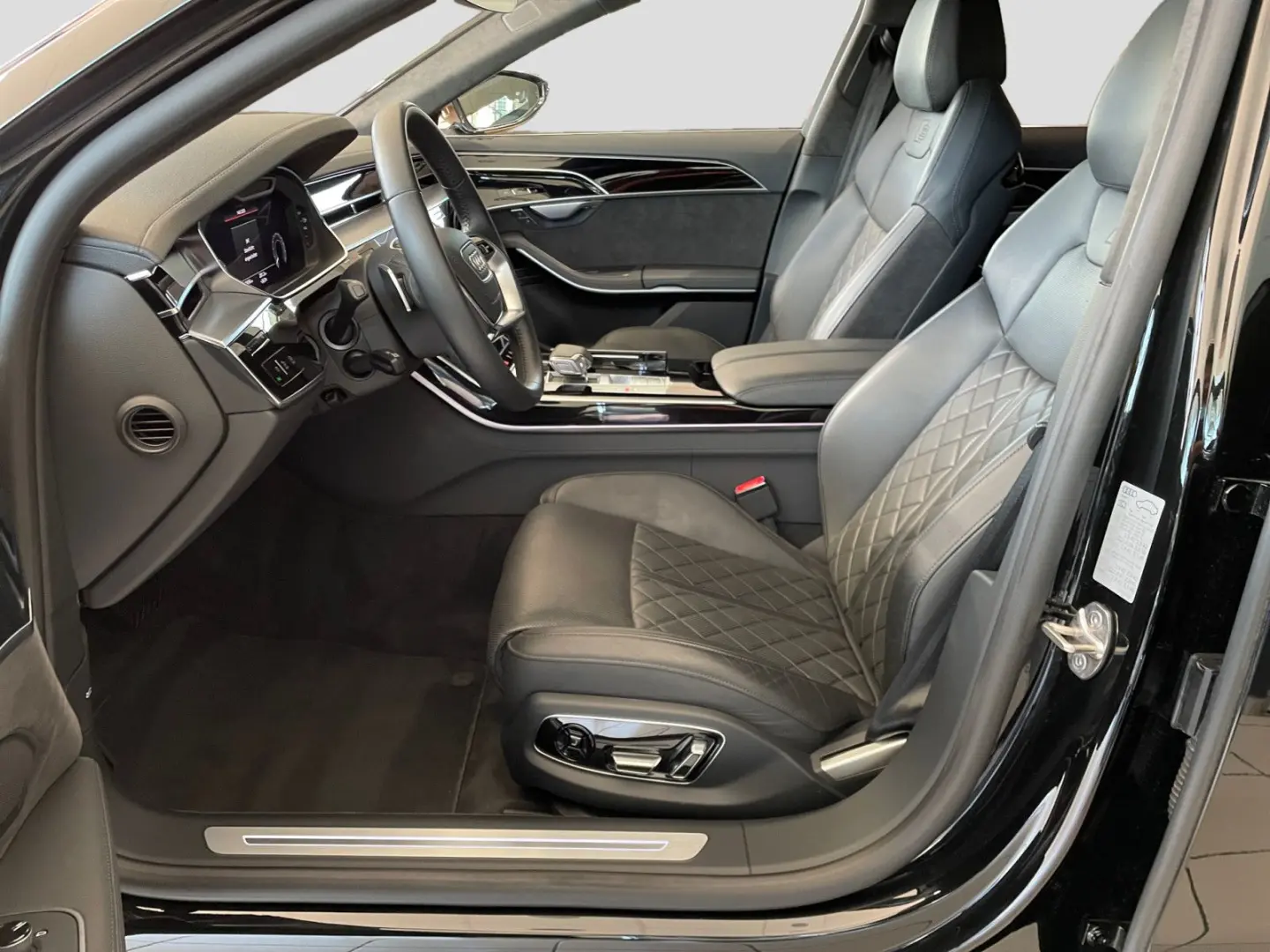 A8 60TFSIe quatt Tiptrc HUD Matrix 360  B&O Pano