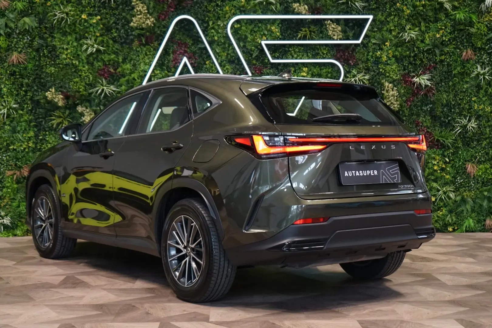 NX350h COMFORT TOP FWD LED DRCC