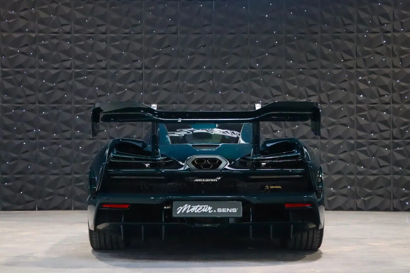 Senna - Green Carbon body Exposed - 1 of 1 - MSO