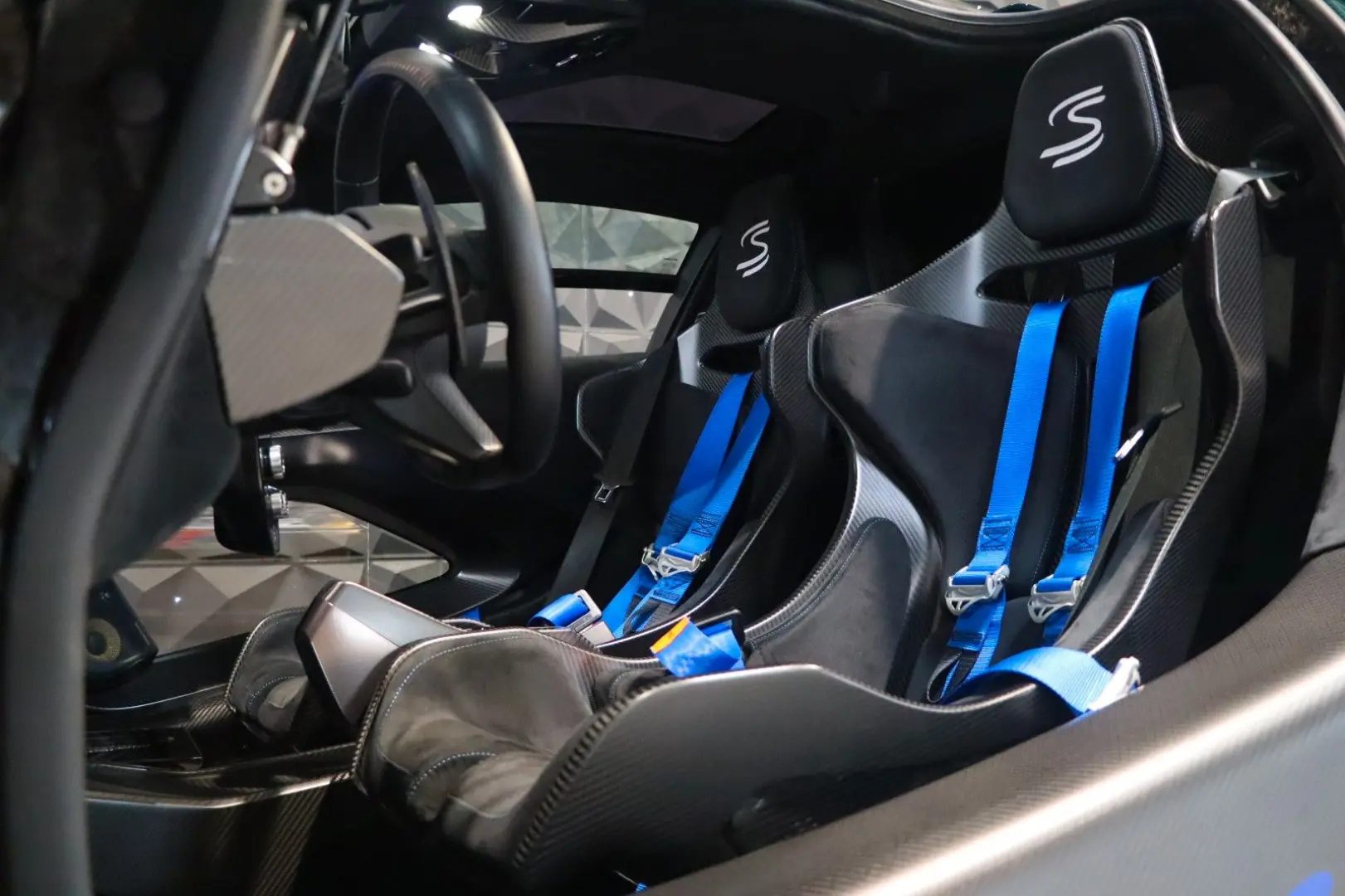 Senna - Green Carbon body Exposed - 1 of 1 - MSO