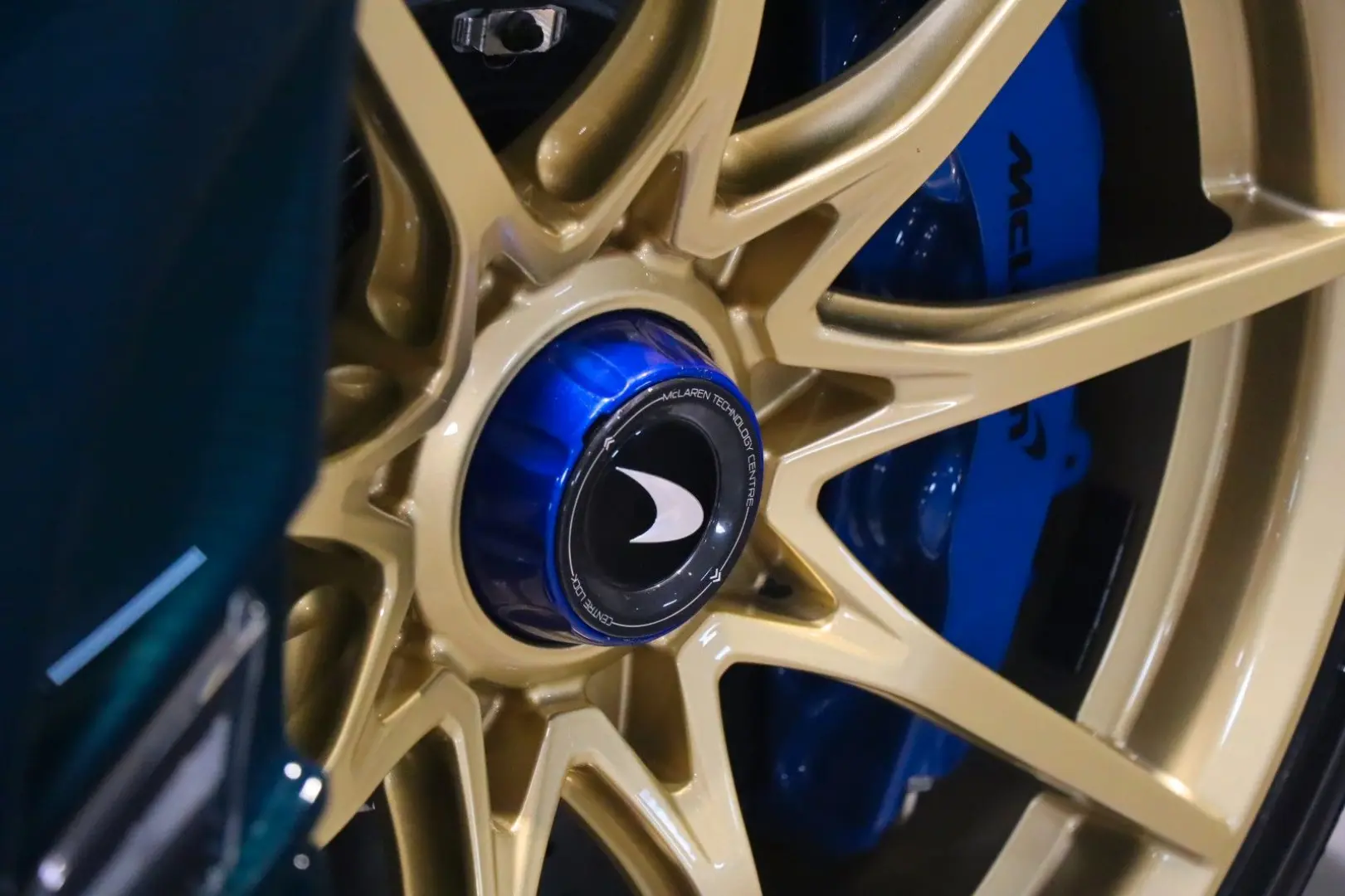 Senna - Green Carbon body Exposed - 1 of 1 - MSO