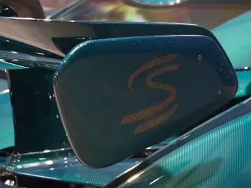 Senna - Green Carbon body Exposed - 1 of 1 - MSO