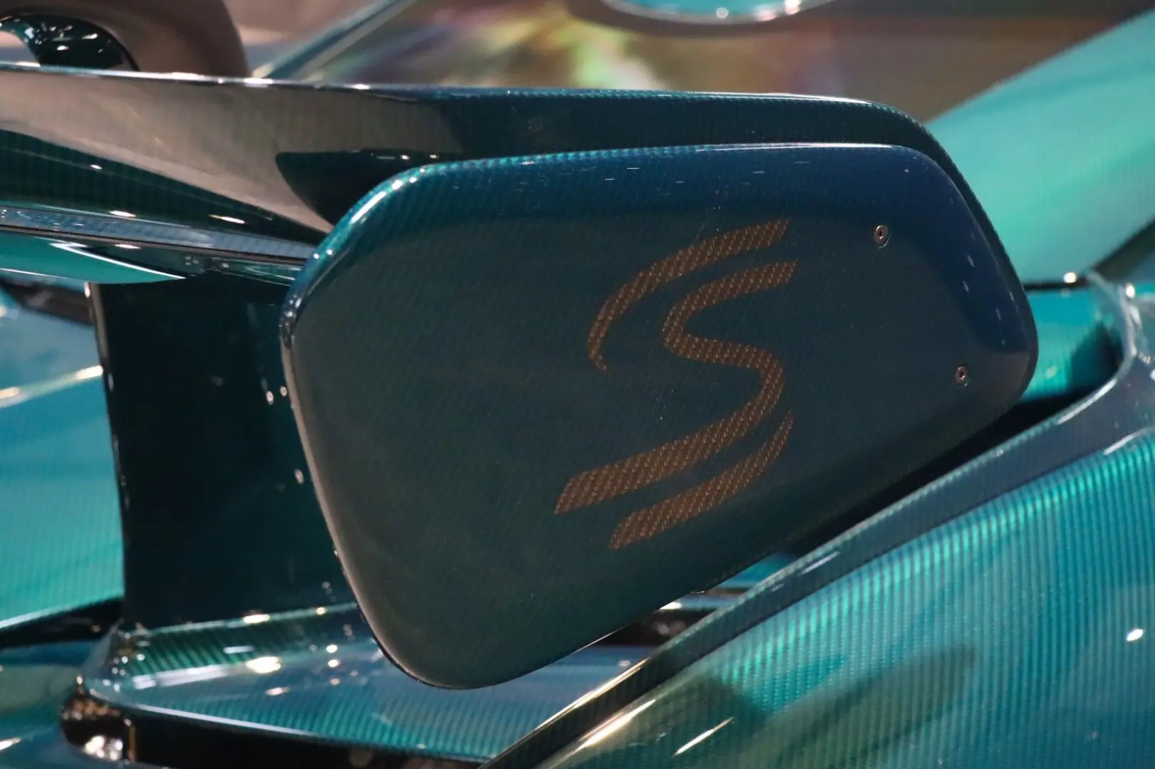 Senna - Green Carbon body Exposed - 1 of 1 - MSO