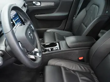 XC40 B4 B R Design LED NAVI ACC LEDER 360