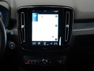 XC40 B4 B R Design LED NAVI ACC LEDER 360