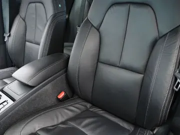 XC40 B4 B R Design LED NAVI ACC LEDER 360