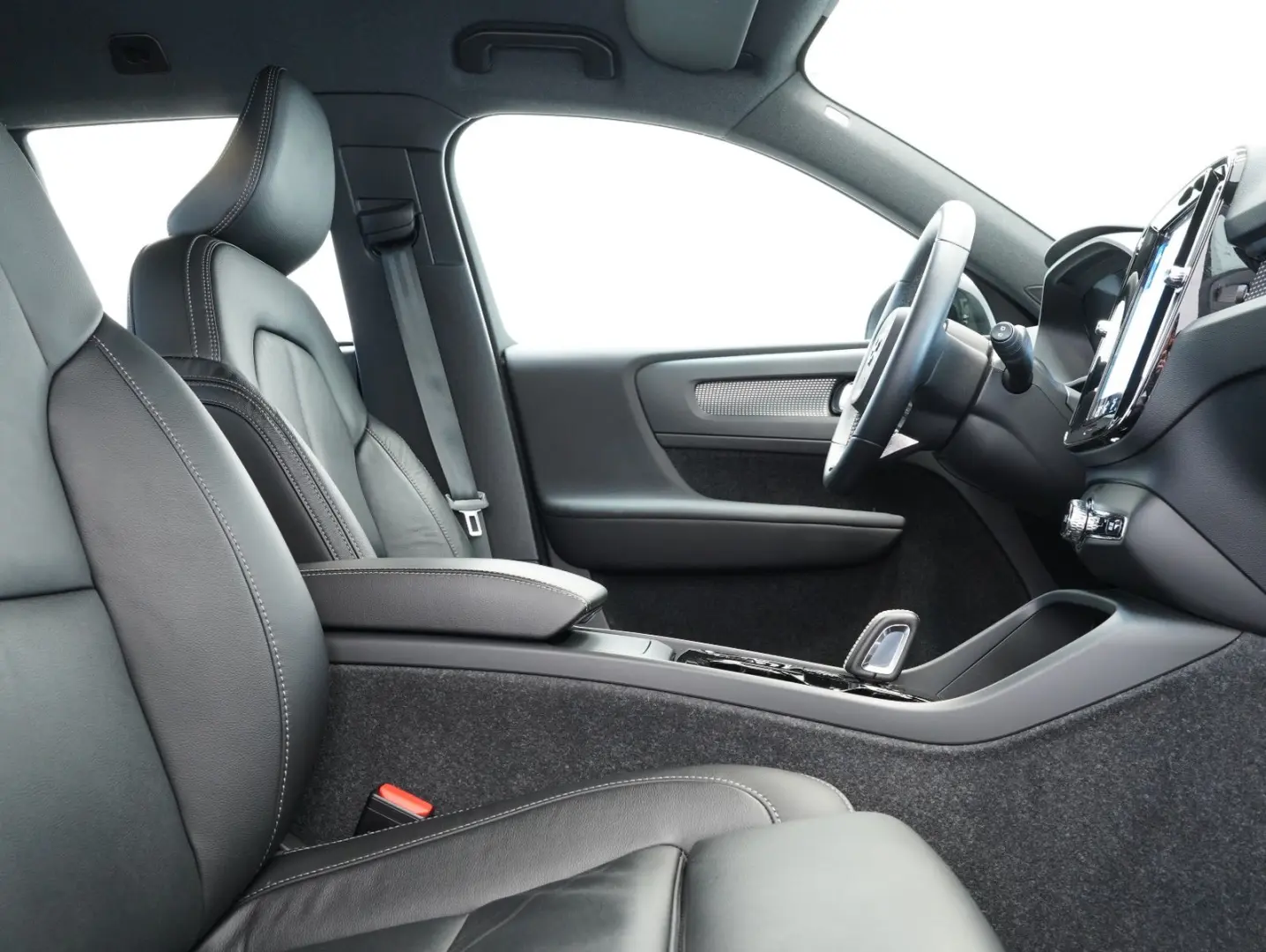 XC40 B4 B R Design LED NAVI ACC LEDER 360