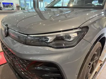 Tiguan 2.0 TSI R-Line 4Motion BlackStyle Pano AH