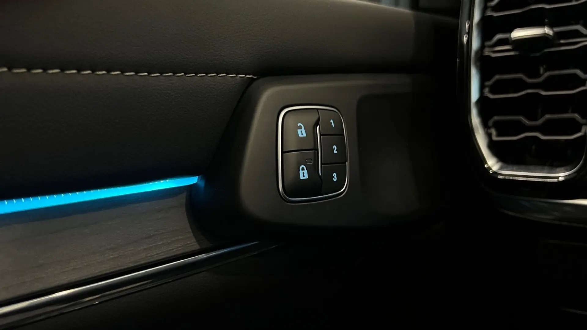 Ranger Platinum 3.0l DOKA Garantie 11.2026