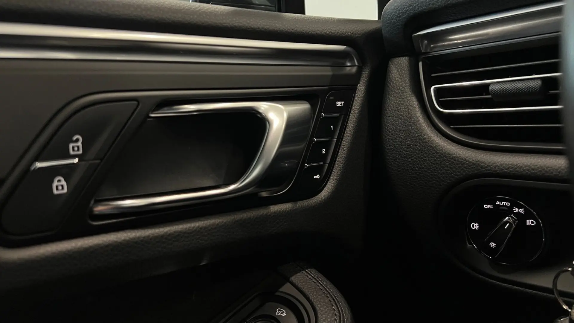 Macan III PANO AHK PDLS  Totwinkel ACC Kamera