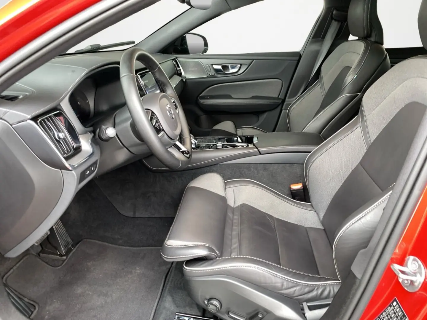 V60 Kombi T8 Twin Engine AWD Pano HUD 360  4xSHZ