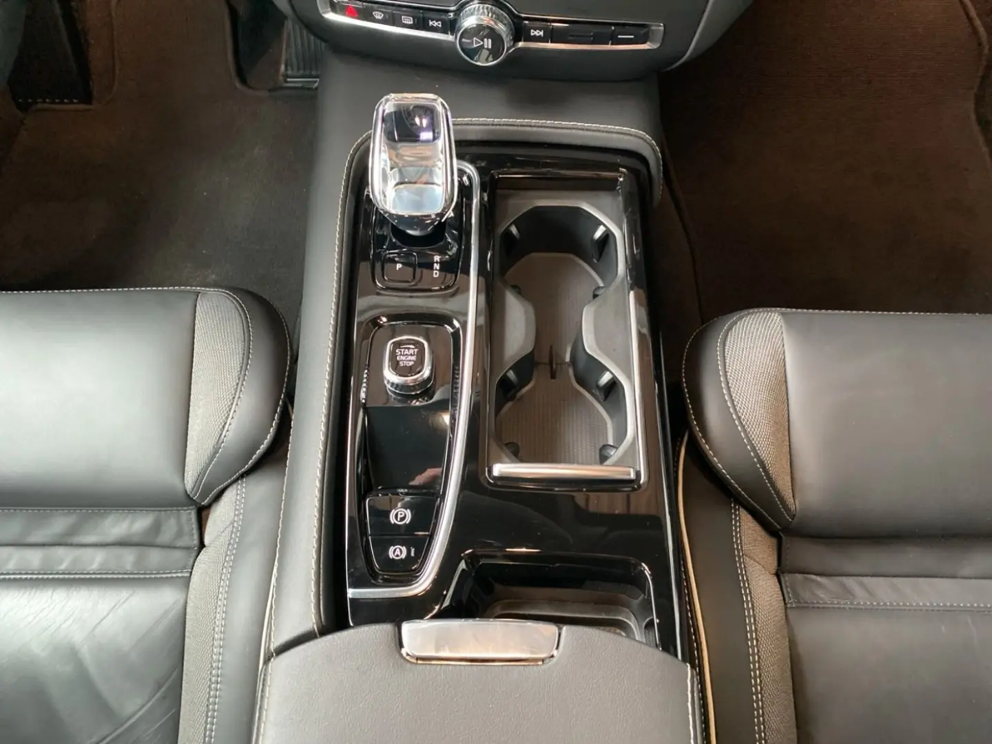 V60 Kombi T8 Twin Engine AWD Pano HUD 360  4xSHZ