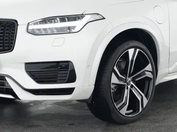 XC90 T8 AWD Ultra Dark 22  LUFTFAHRWERK 360 -CAM