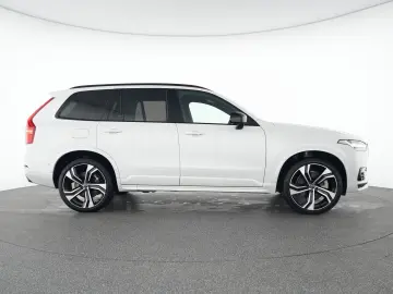 XC90 T8 AWD Ultra Dark 22  LUFTFAHRWERK 360 -CAM
