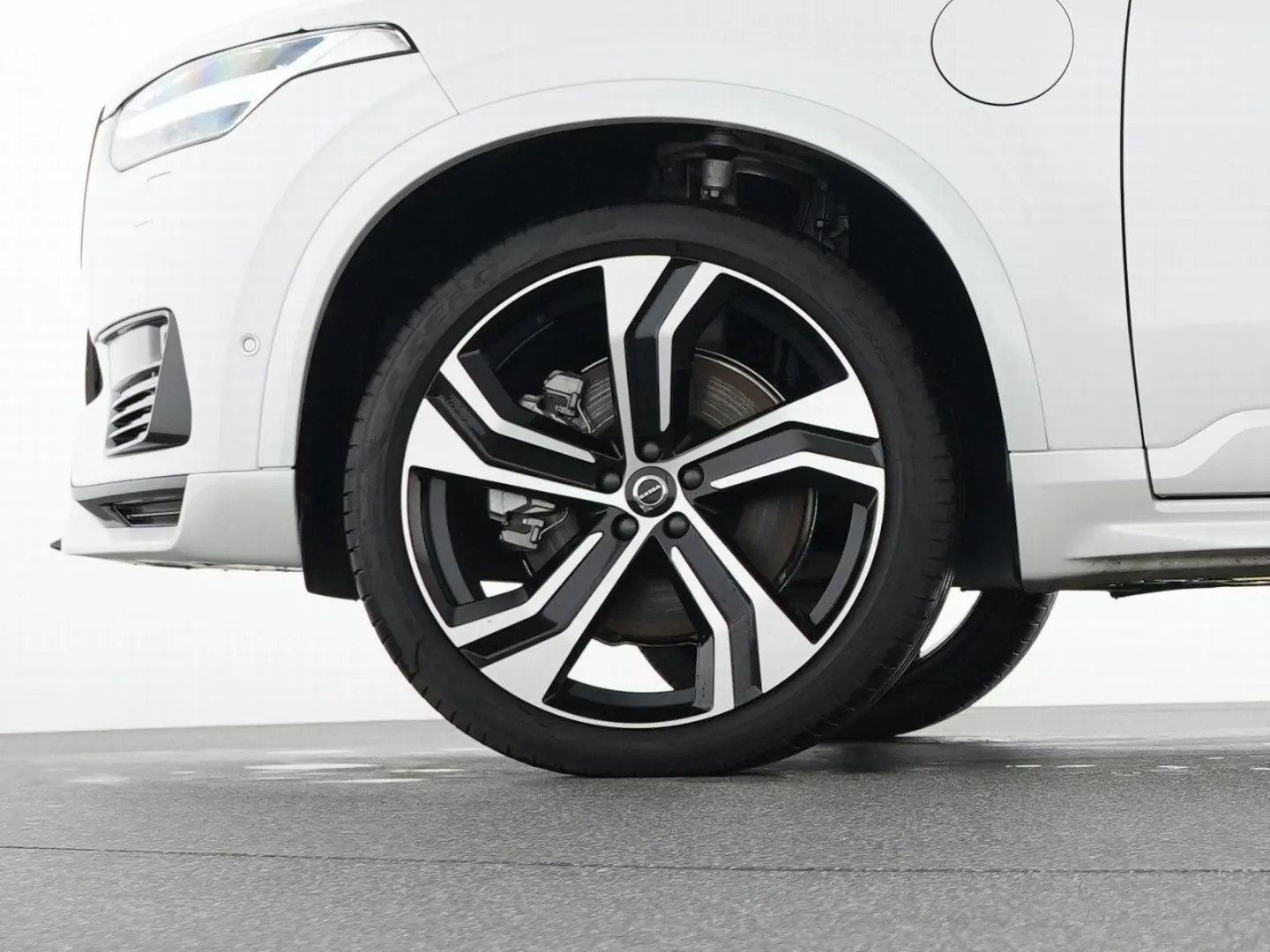 XC90 T8 AWD Ultra Dark 22  LUFTFAHRWERK 360 -CAM