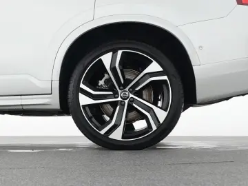 XC90 T8 AWD Ultra Dark 22  LUFTFAHRWERK 360 -CAM