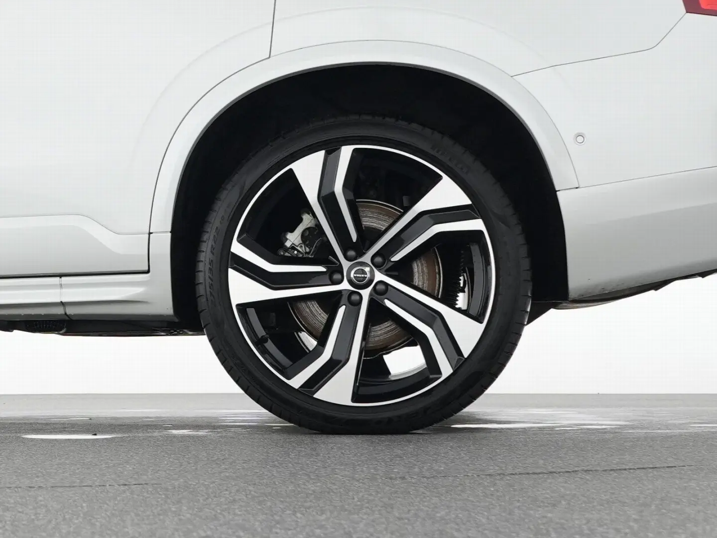 XC90 T8 AWD Ultra Dark 22  LUFTFAHRWERK 360 -CAM