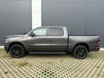Laramie 3.0D 4X4 PANO AHK Night Edition 22Zoll