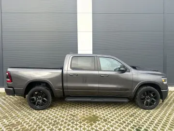 Laramie 3.0D 4X4 PANO AHK Night Edition 22Zoll