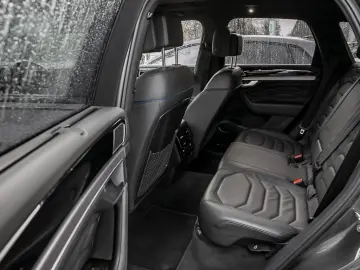 Touareg 3.0 V6 TSI eHybrid R 4M Pano Matrix AHK