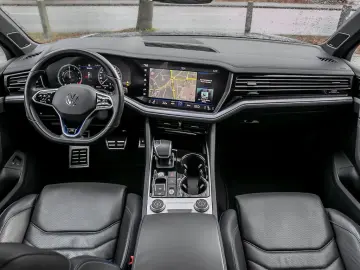 Touareg 3.0 V6 TSI eHybrid R 4M Pano Matrix AHK