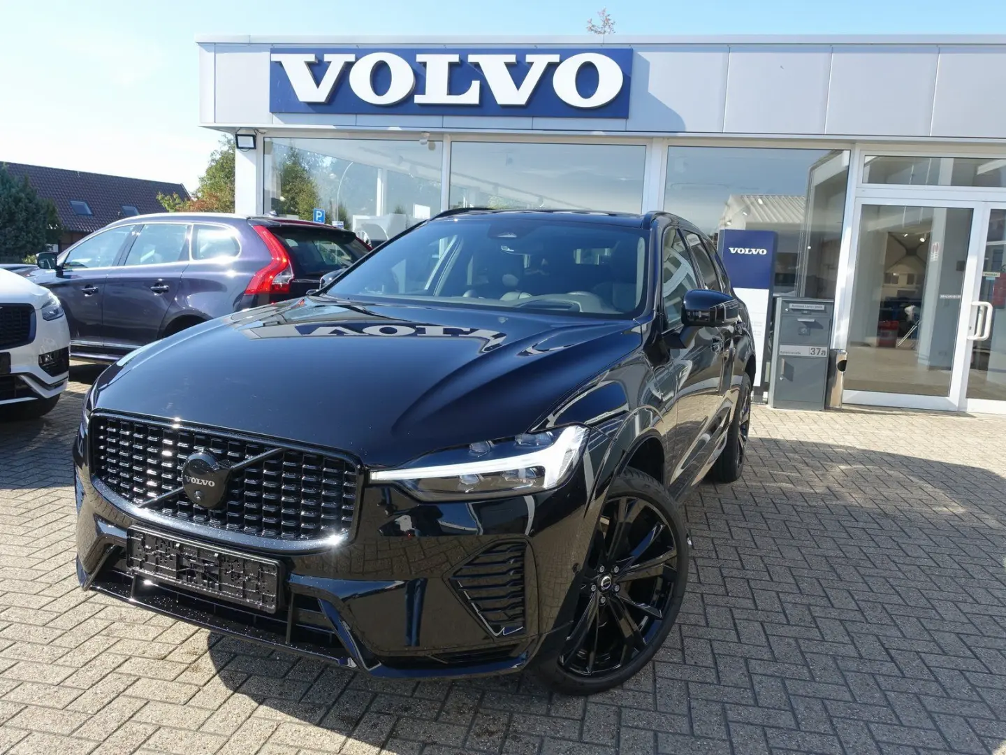 XC60 Black Edition Plus  T8 AWD HeadUP B&W FourC