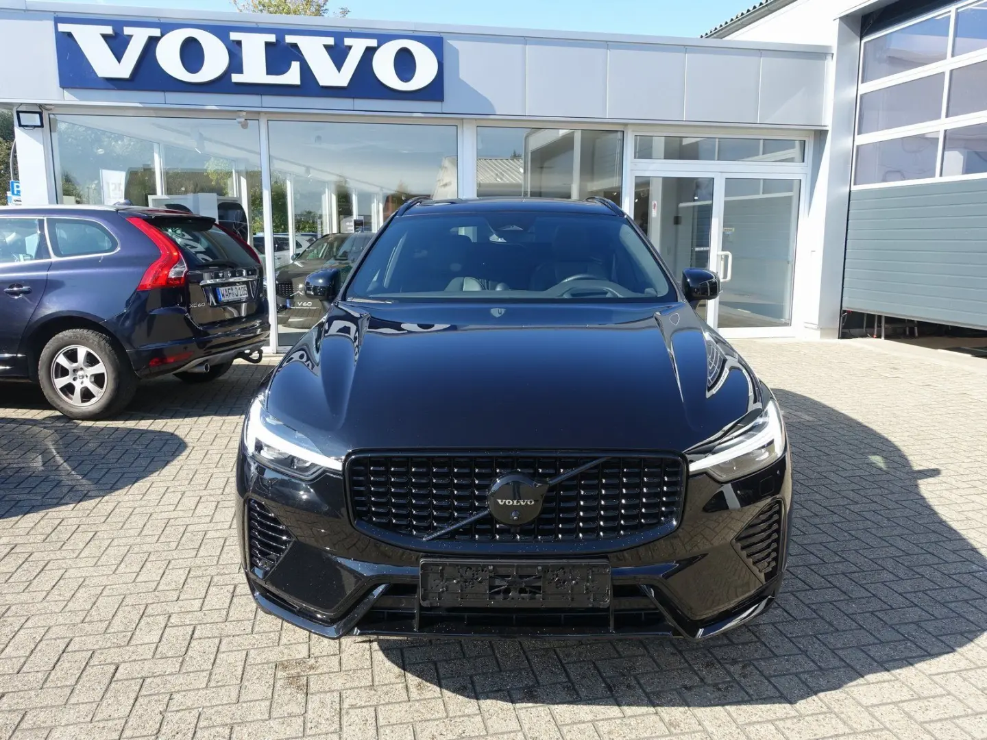 XC60 Black Edition Plus  T8 AWD HeadUP B&W FourC