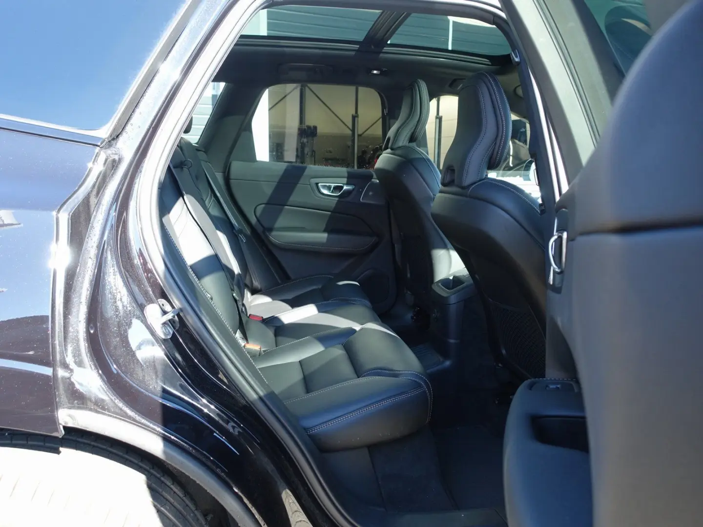 XC60 Black Edition Plus  T8 AWD HeadUP B&W FourC