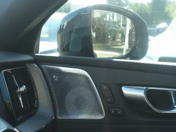 XC60 Black Edition Plus  T8 AWD HeadUP B&W FourC