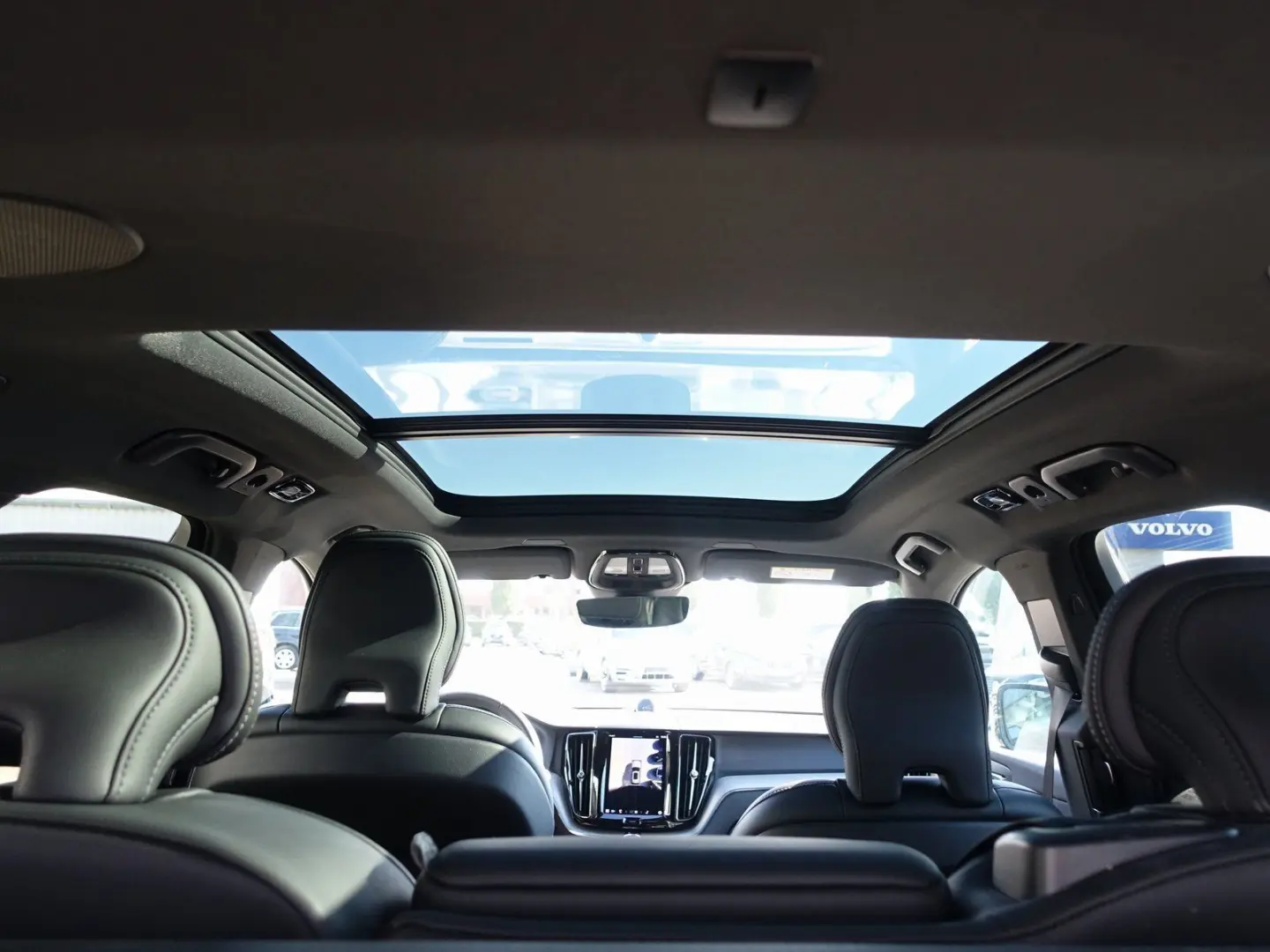 XC60 Black Edition Plus  T8 AWD HeadUP B&W FourC