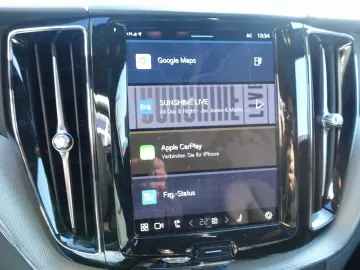 XC60 Black Edition Plus  T8 AWD HeadUP B&W FourC