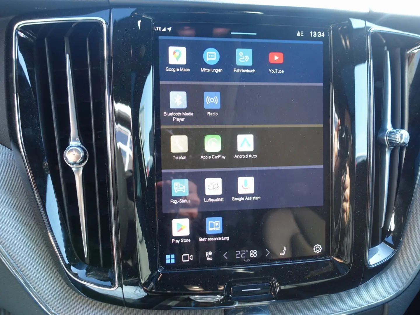 XC60 Black Edition Plus  T8 AWD HeadUP B&W FourC