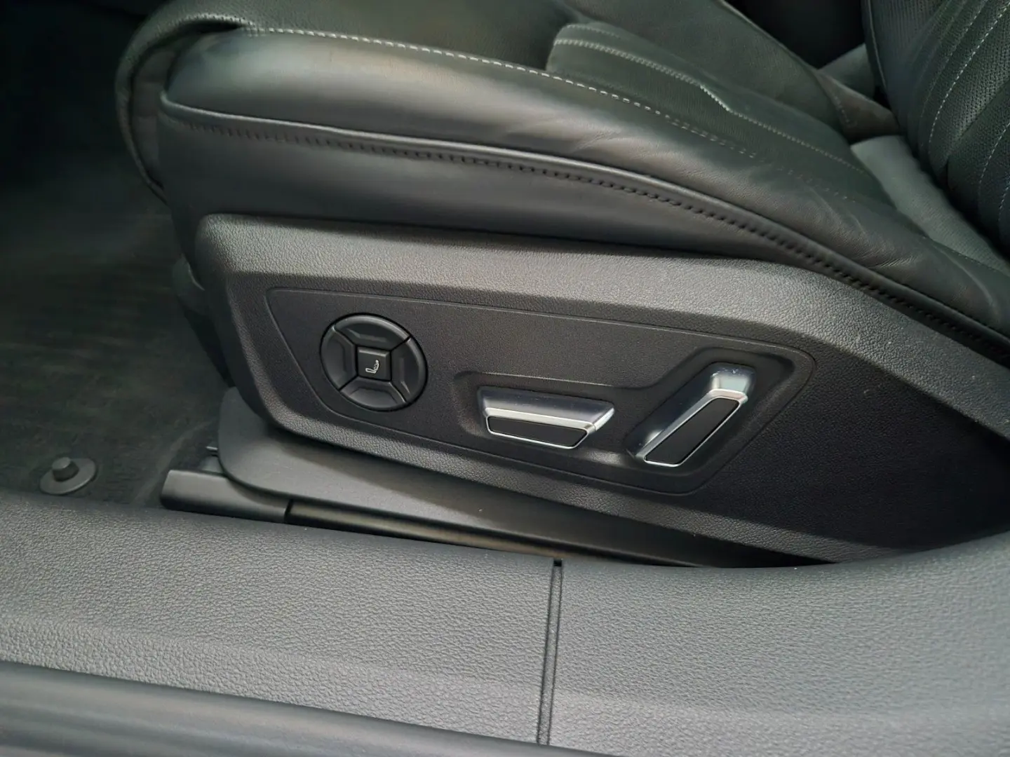 S7 Sportback 3.0 TDI ALU PANO VOLL UVM.