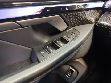 i5 Lim 40 xDrive M Sport ACC H K 4ZK KZU HuD