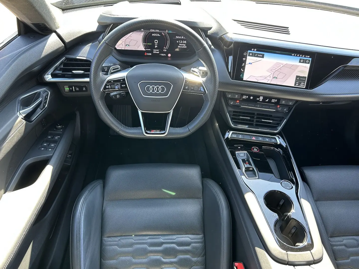 RS e-tron GT quattro Carbon Keramik 360 Laser Bl