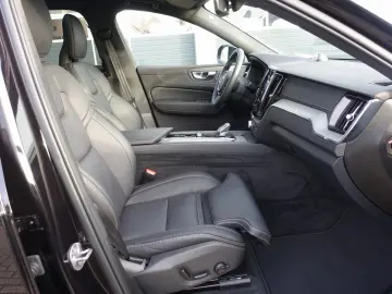 XC60 Black Edition Ultra T8 AWD Massage B&W AHK