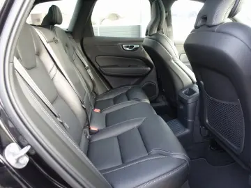 XC60 Black Edition Ultra T8 AWD Massage B&W AHK