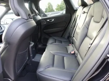 XC60 Black Edition Ultra T8 AWD Massage B&W AHK