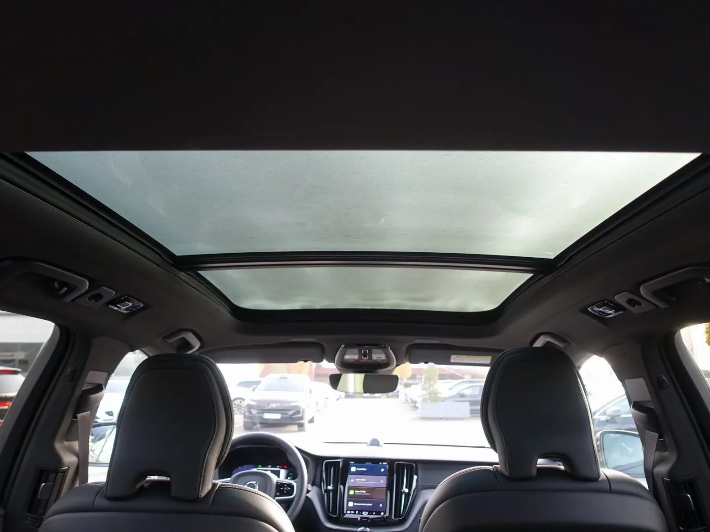 XC60 Black Edition Ultra T8 AWD Massage B&W AHK