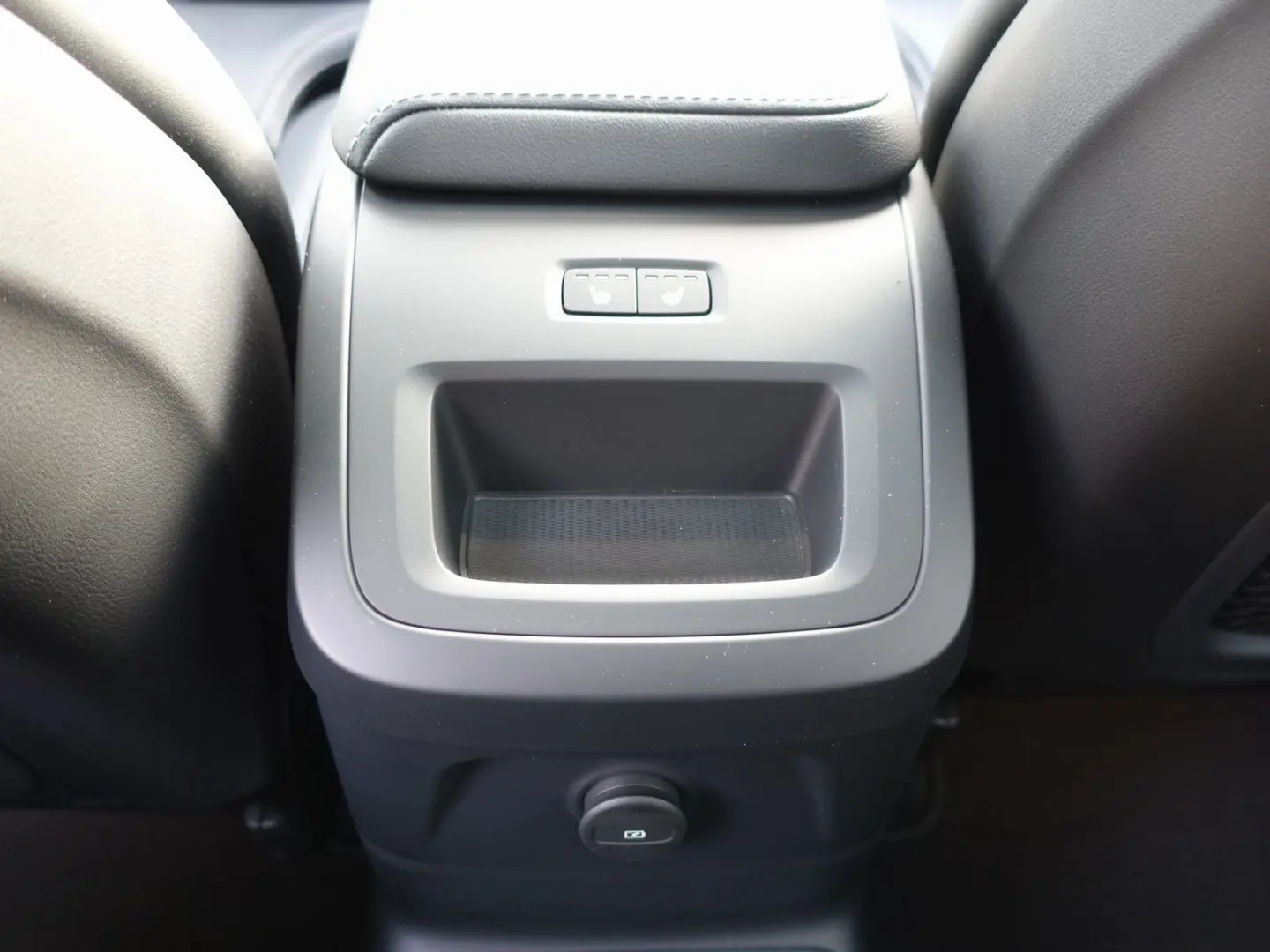 XC60 Black Edition Ultra T8 AWD Massage B&W AHK