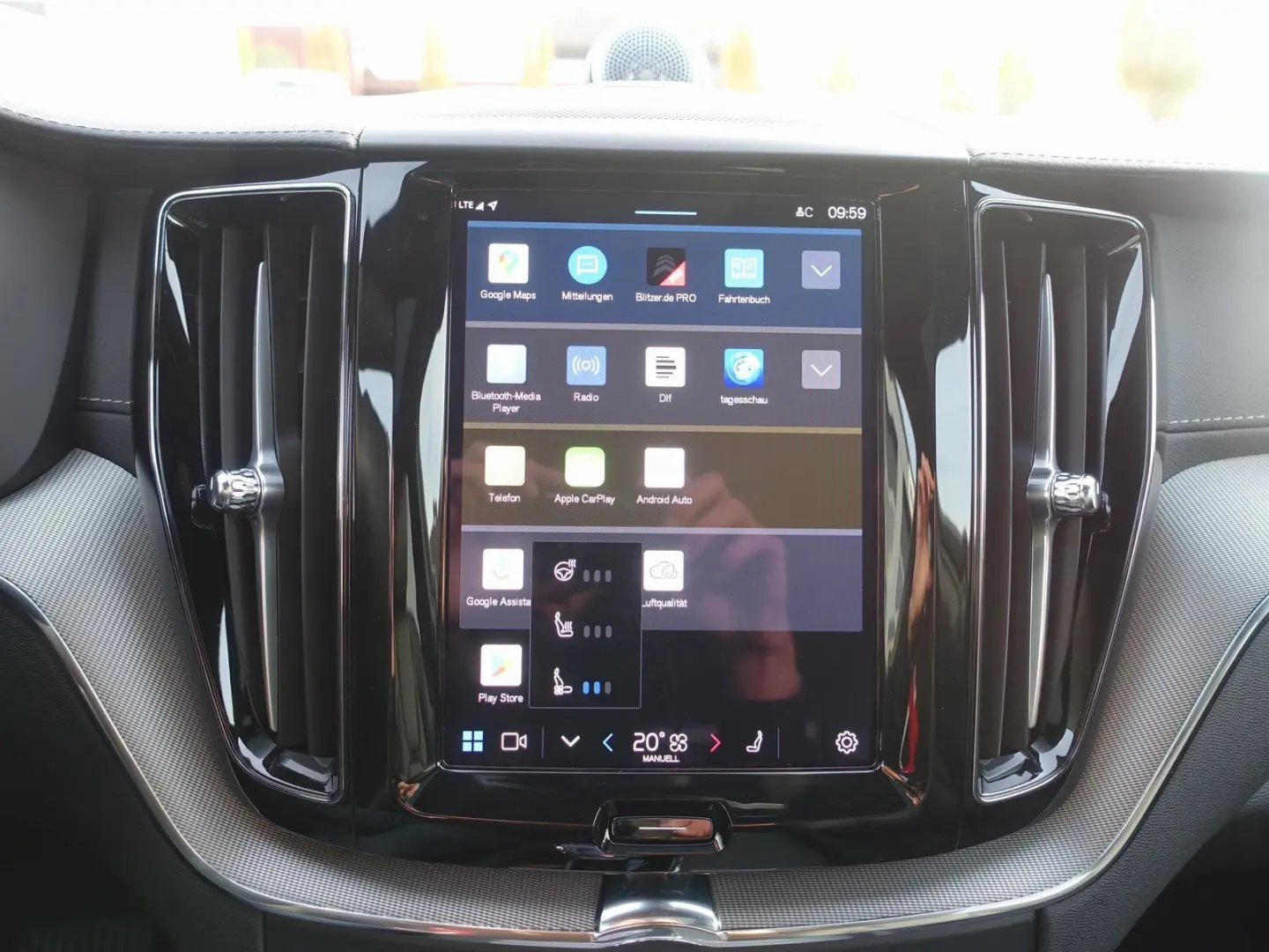 XC60 Black Edition Ultra T8 AWD Massage B&W AHK