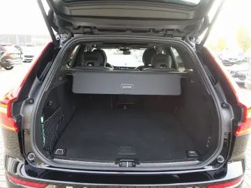 XC60 Black Edition Ultra T8 AWD Massage B&W AHK