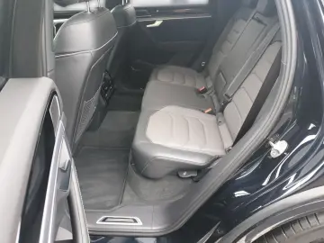 Touareg 3.0 V6 TDI R-LINE BLACK  AHK  LUFT  PANO